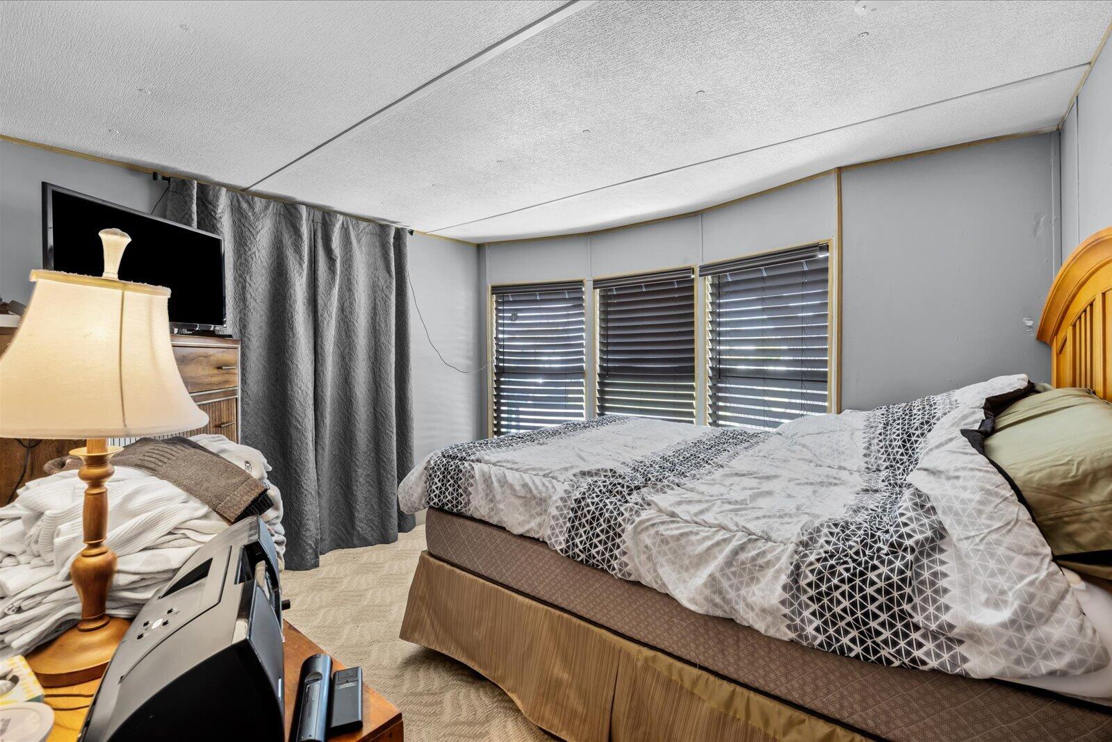 324 Mockingbird Avenue