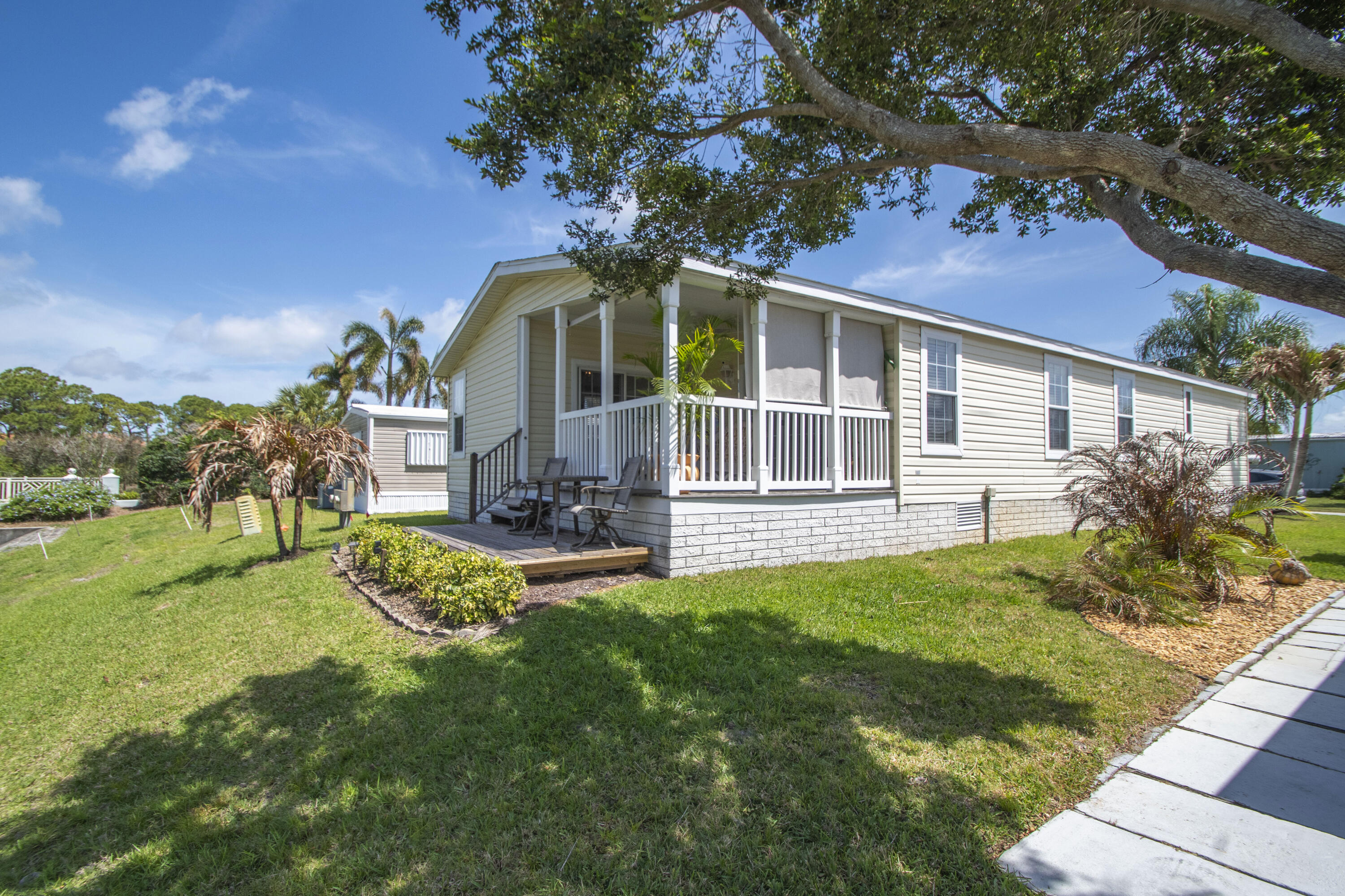 91 S Warner Drive