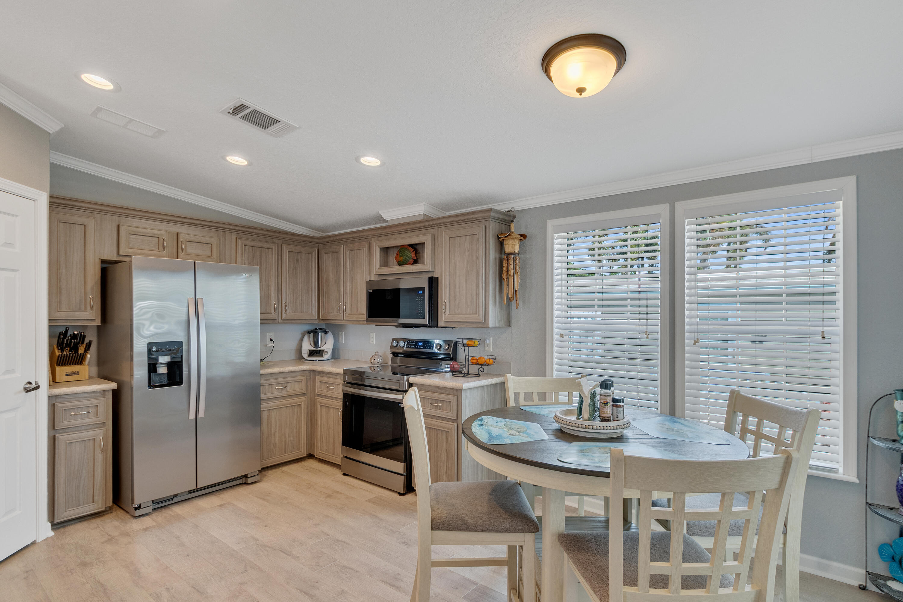 91 S Warner Drive