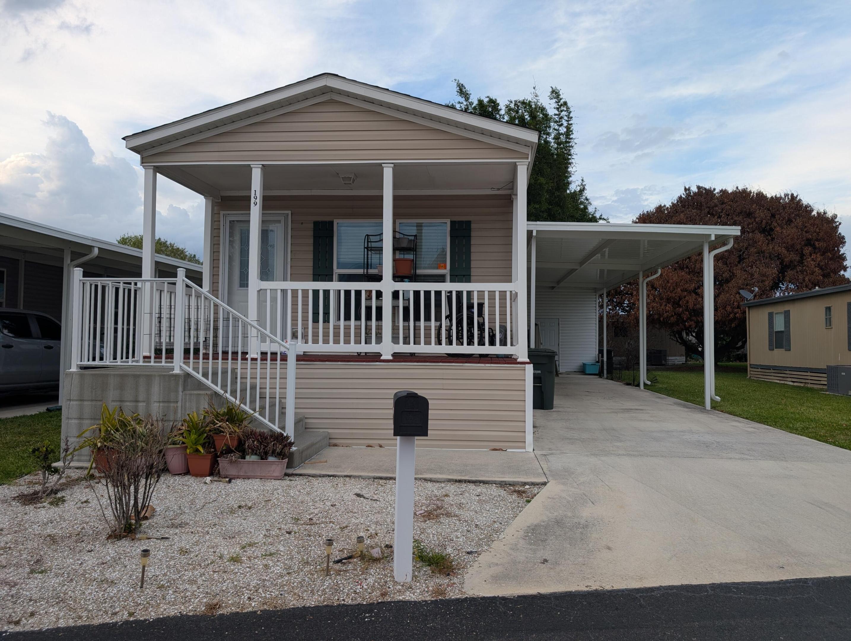 199 Flamingo Avenue