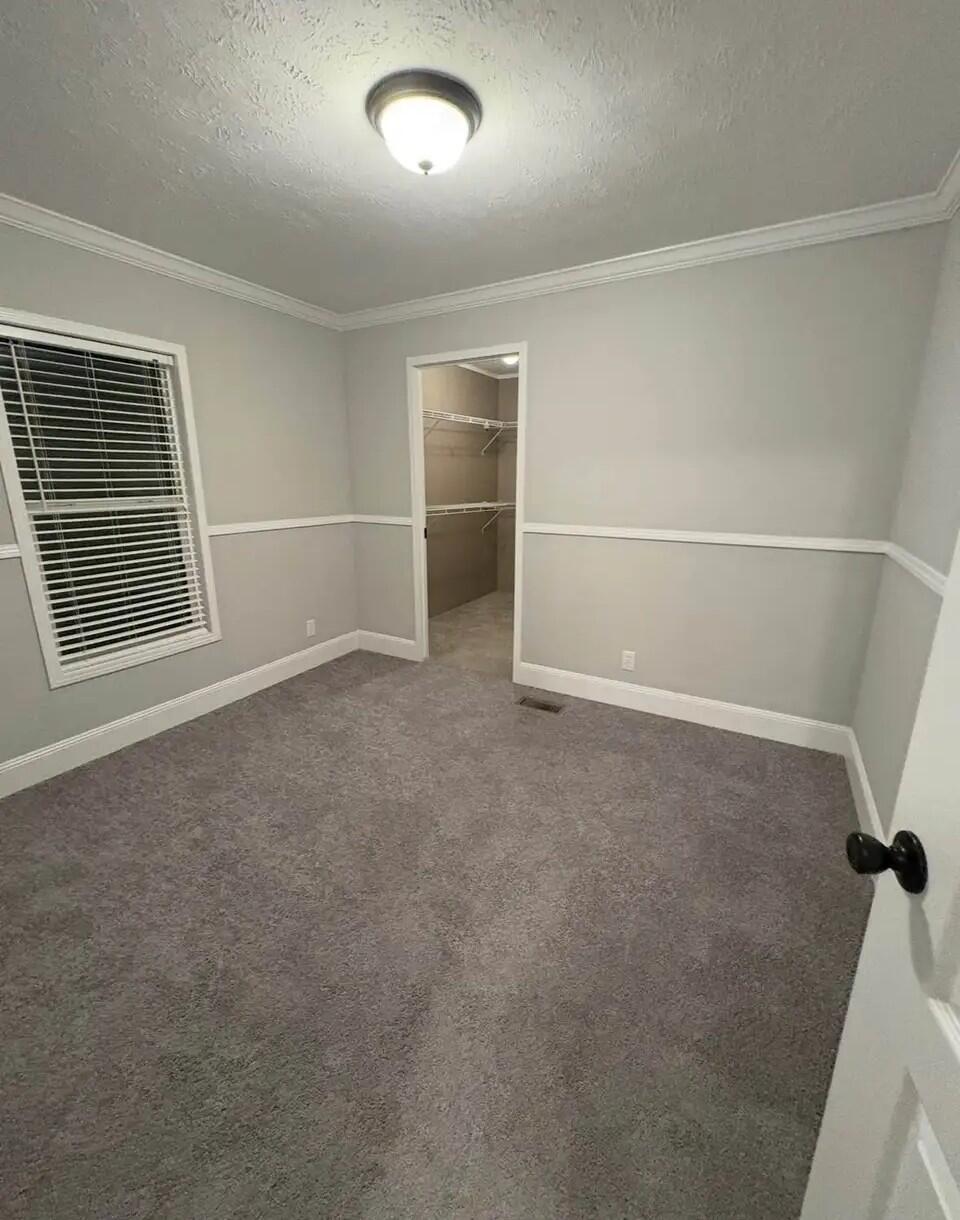 76 Sandhill Boulevard