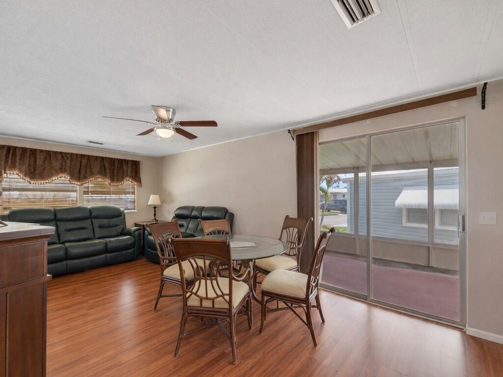 225 NE Forrest Court