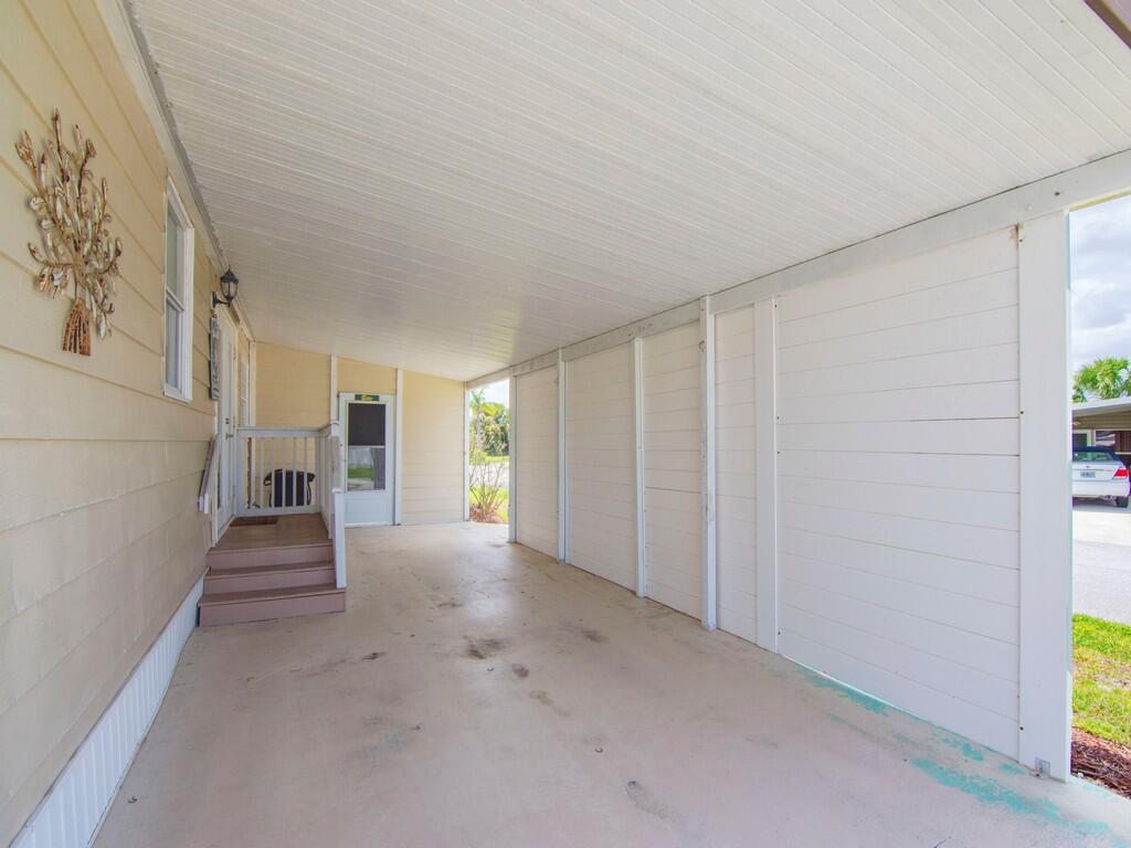 225 NE Forrest Court
