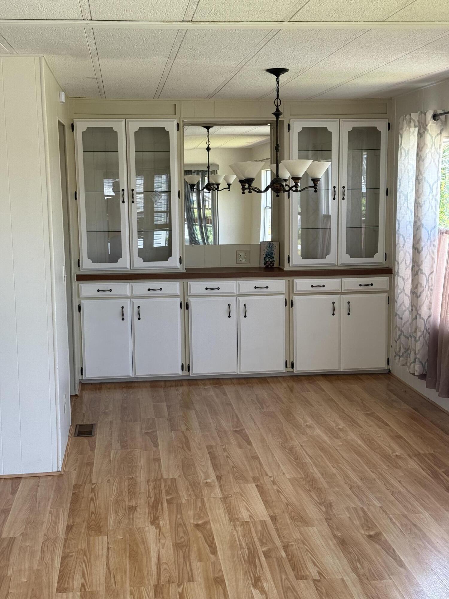 463 Onyx Way