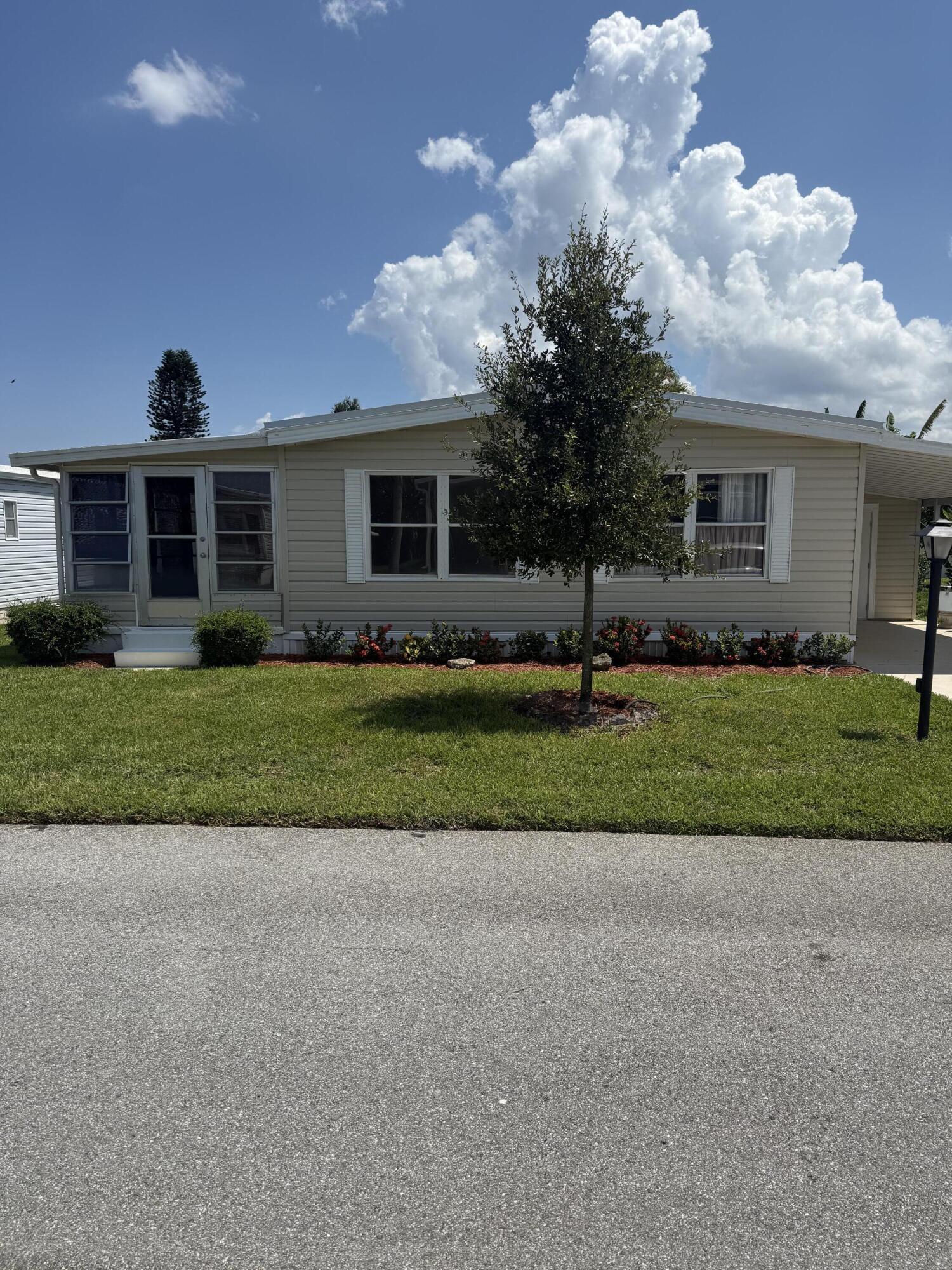 463 Onyx Way