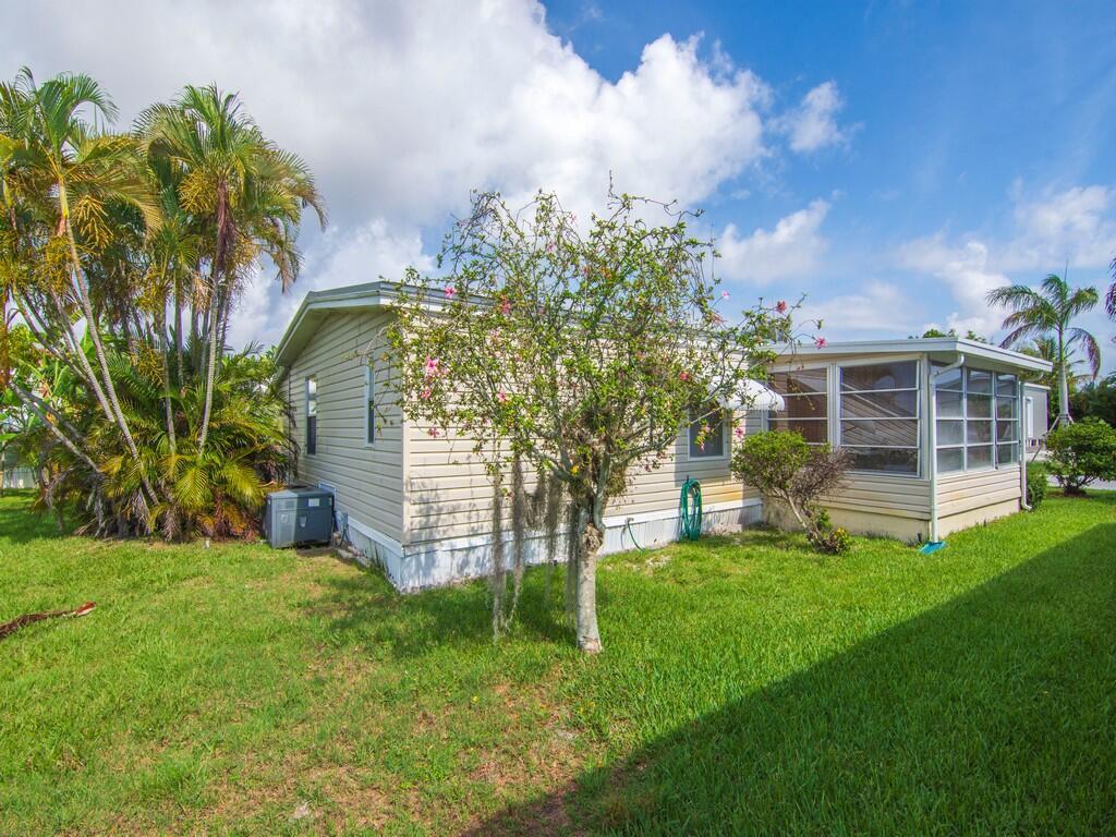 463 Onyx Way