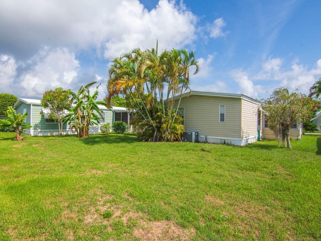 463 Onyx Way