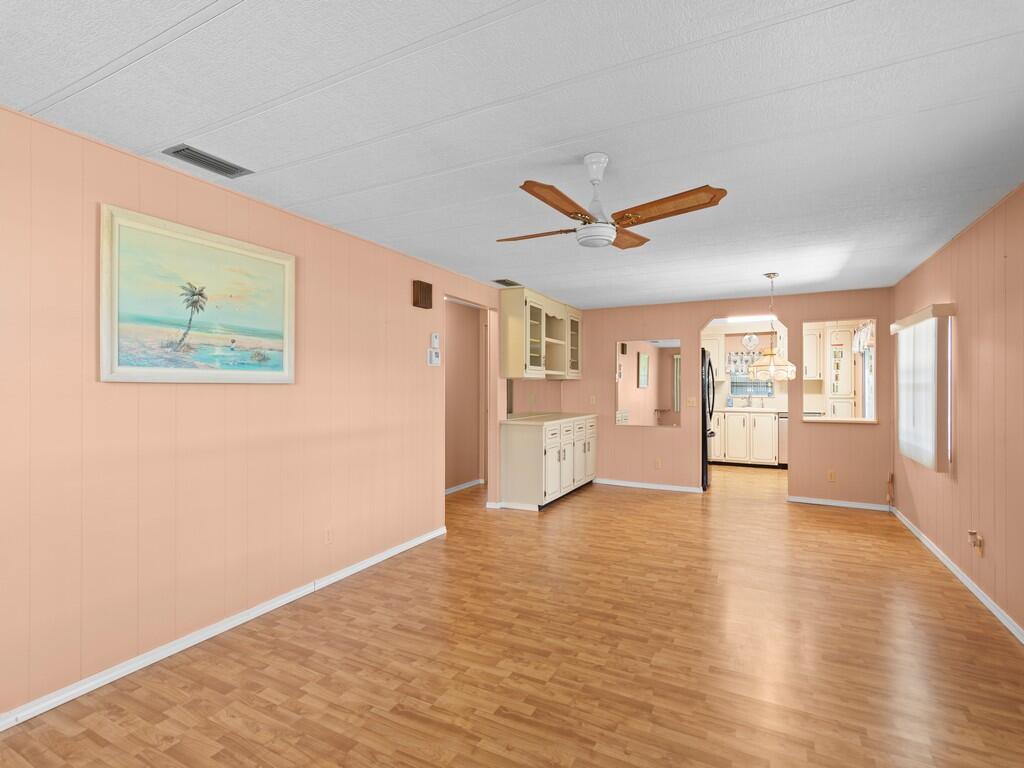 264 NE Cameo Way