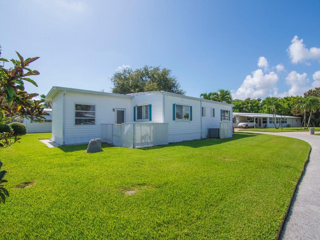 264 NE Cameo Way