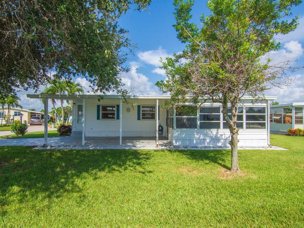 264 NE Cameo Way