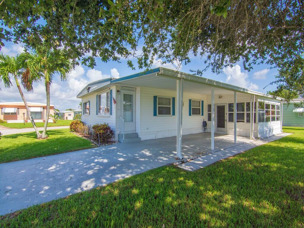 264 NE Cameo Way