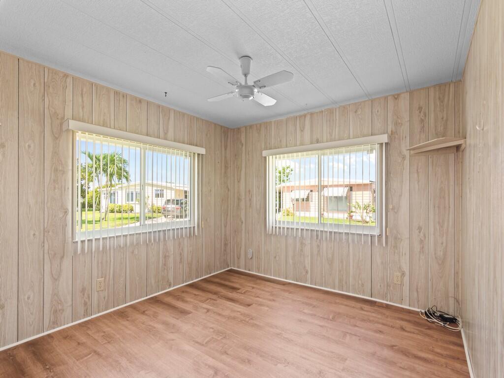 264 NE Cameo Way