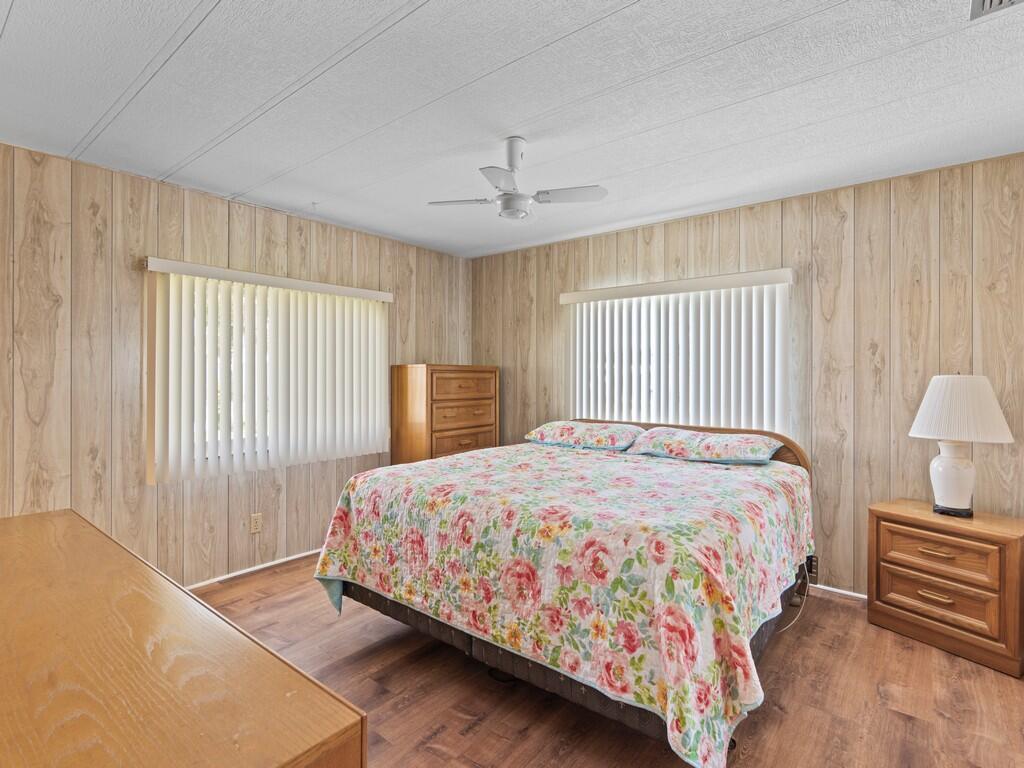 264 NE Cameo Way