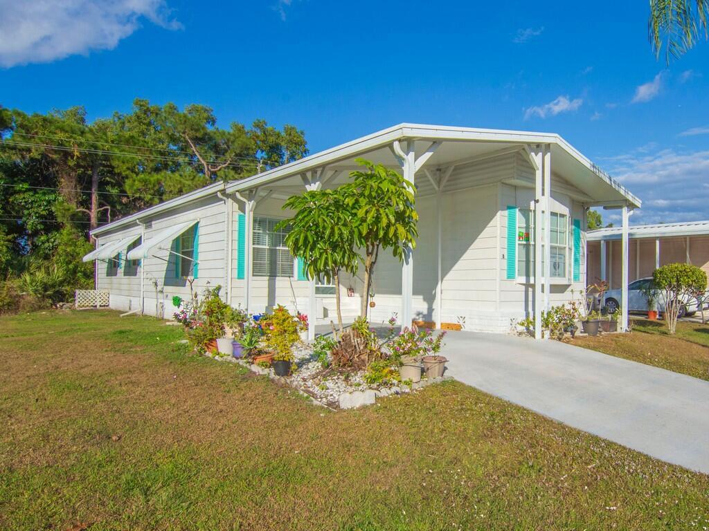 8 Novedades, Port St. Lucie