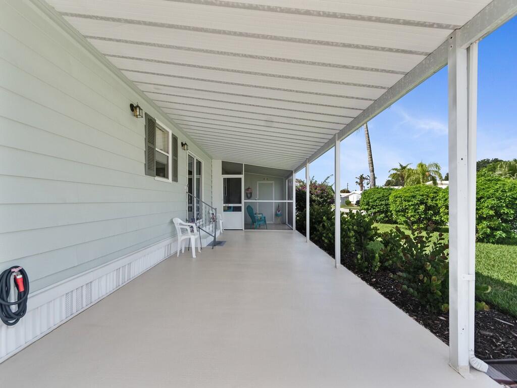 174 NE Emerald Drive