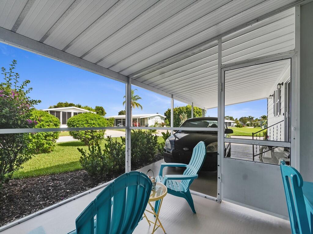174 NE Emerald Drive