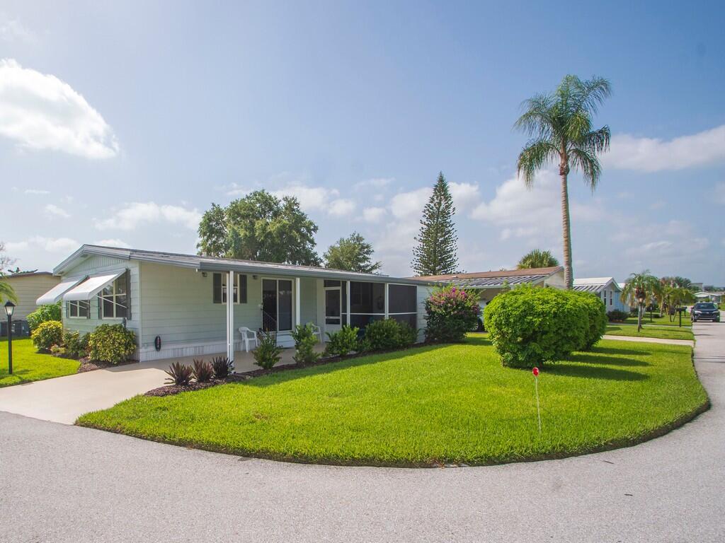 174 NE Emerald Drive