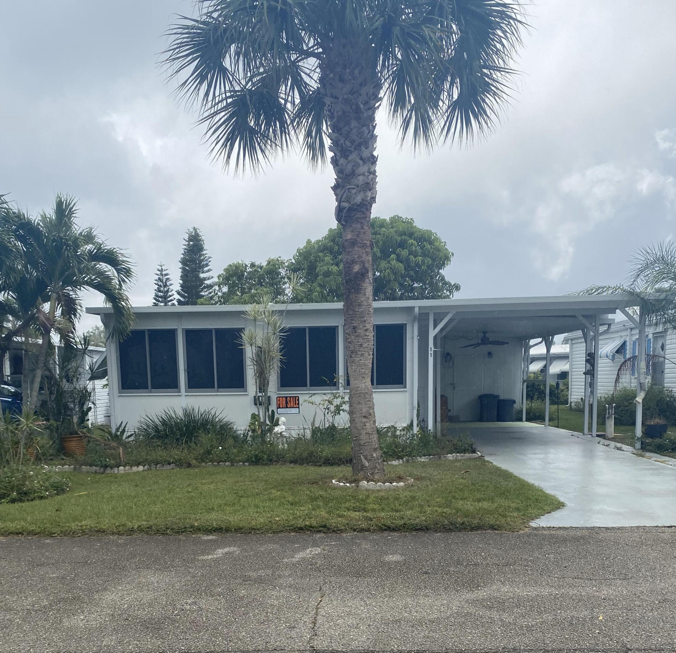11 SE Spanish Way, Port St. Lucie
