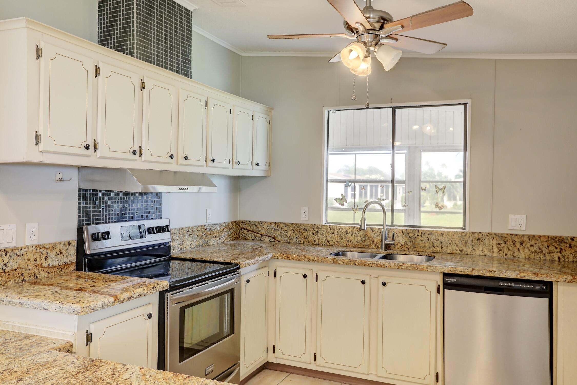 8471 Schefflera Court, Port St. Lucie