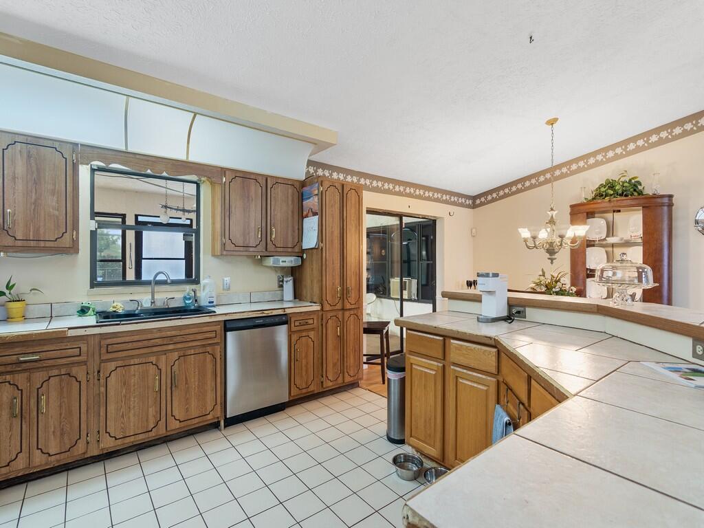 642 SE Voltair Terrace, Port St. Lucie