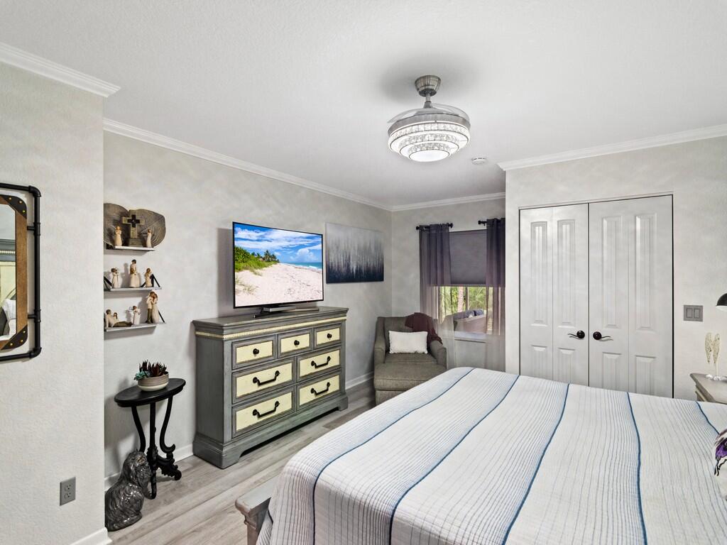 3870 SW Whispering Sound Drive