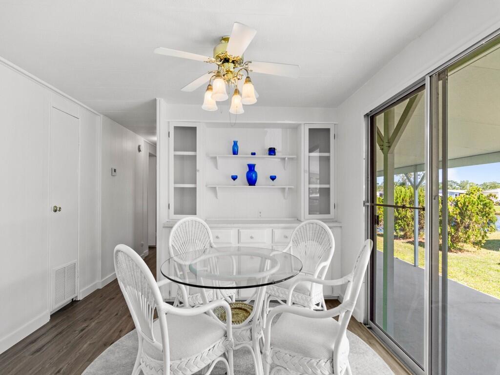 11 El Segundo, Port St. Lucie