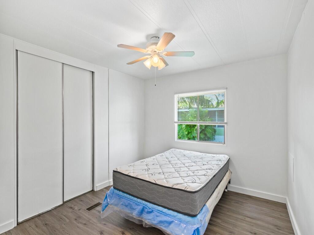 11 El Segundo, Port St. Lucie