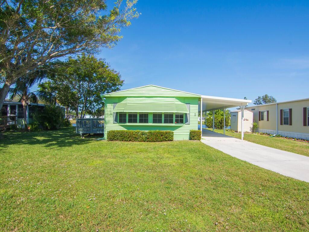 11 El Segundo, Port St. Lucie