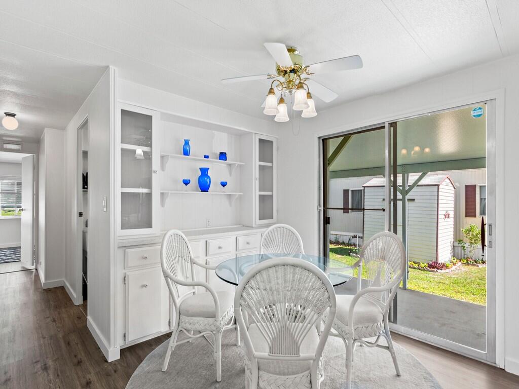 11 El Segundo, Port St. Lucie