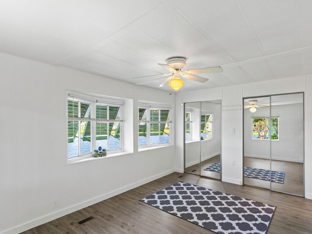 11 El Segundo, Port St. Lucie