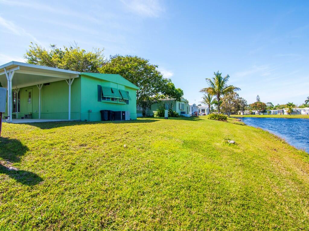 11 El Segundo, Port St. Lucie