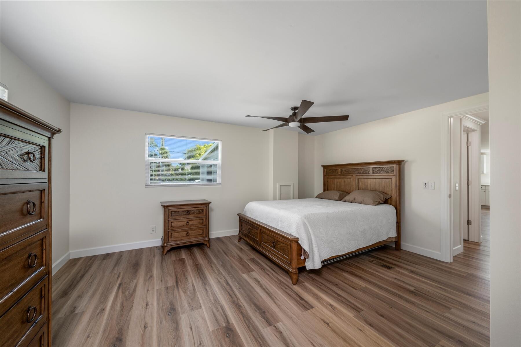 372 NE Jade Circle