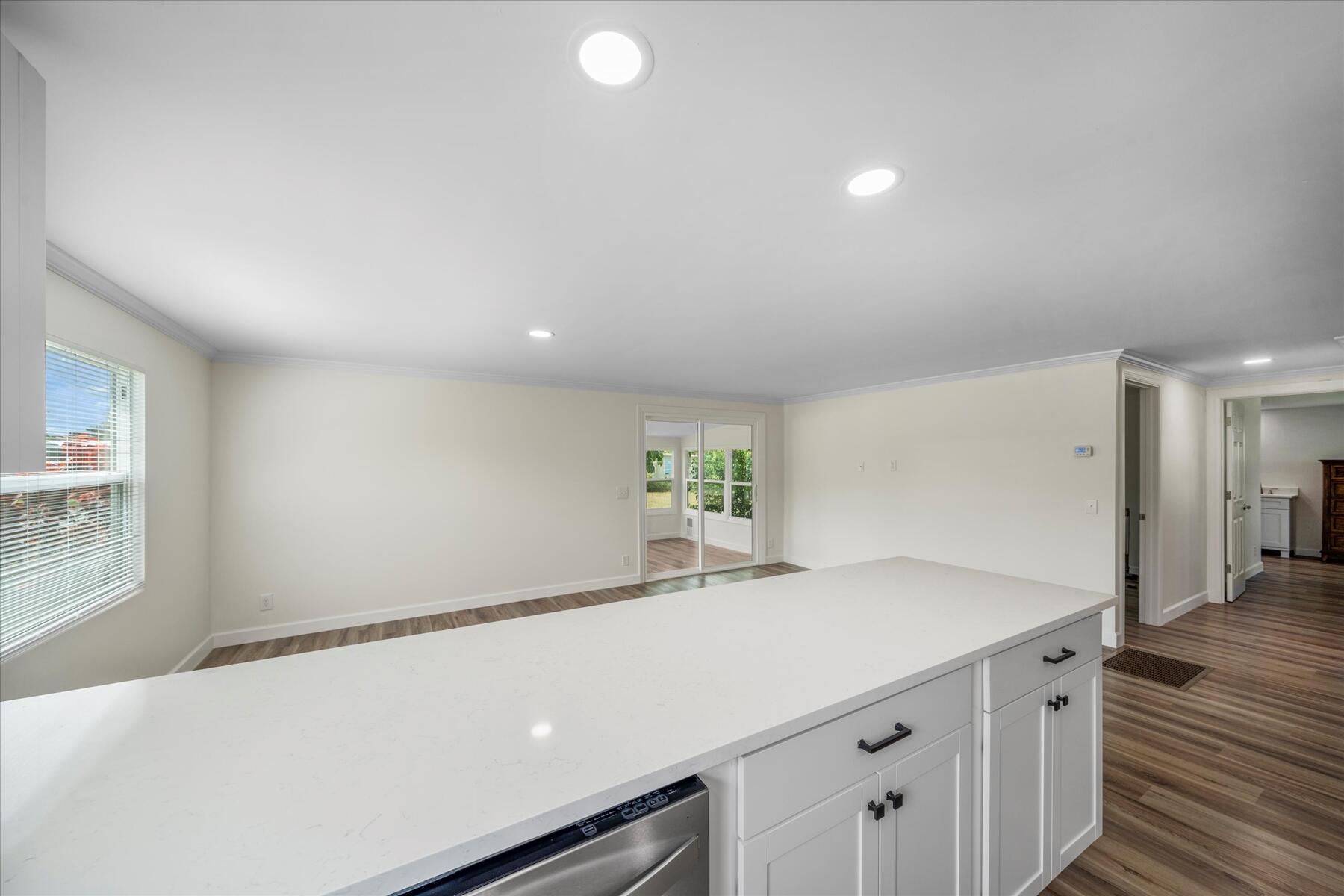 372 NE Jade Circle