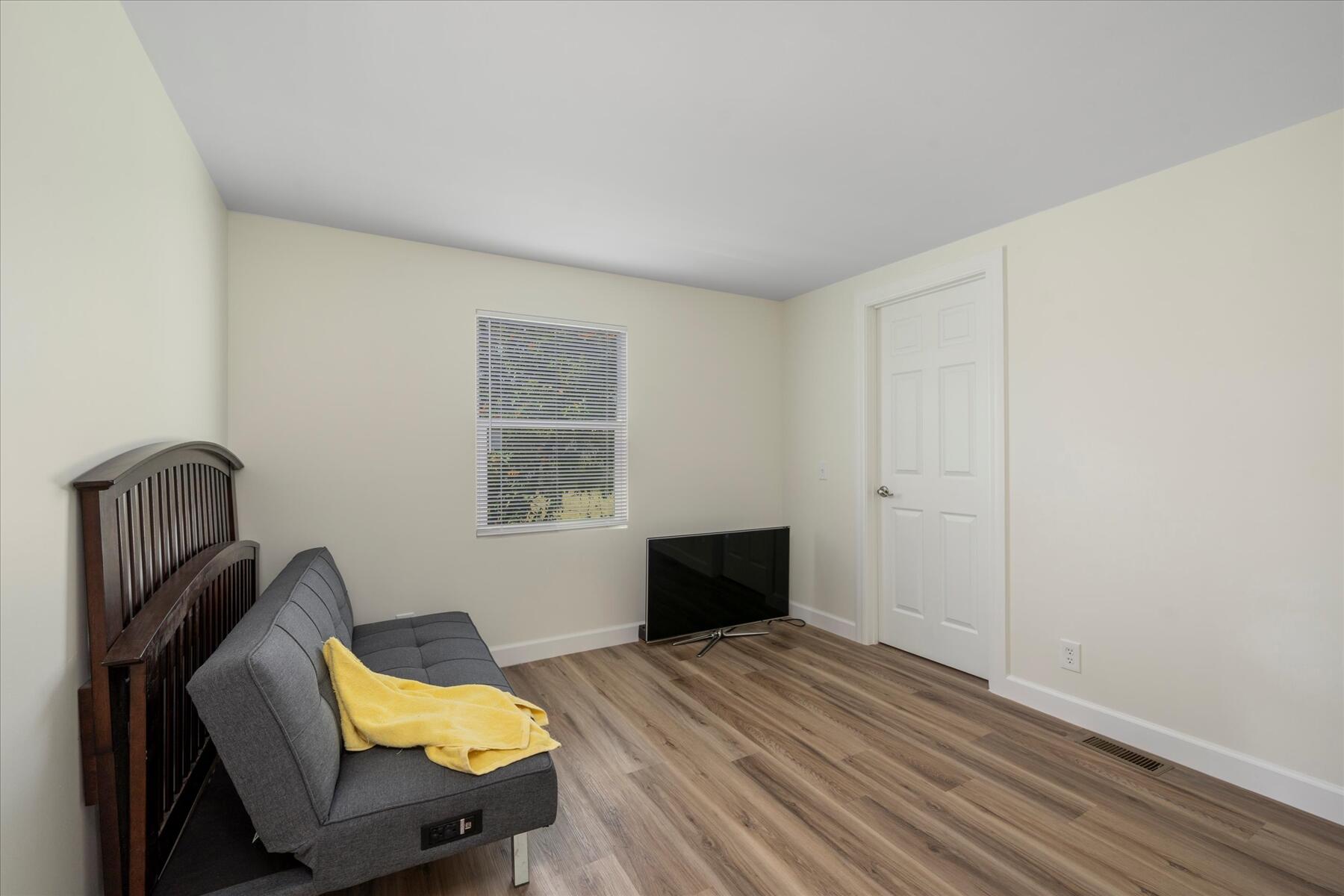 372 NE Jade Circle