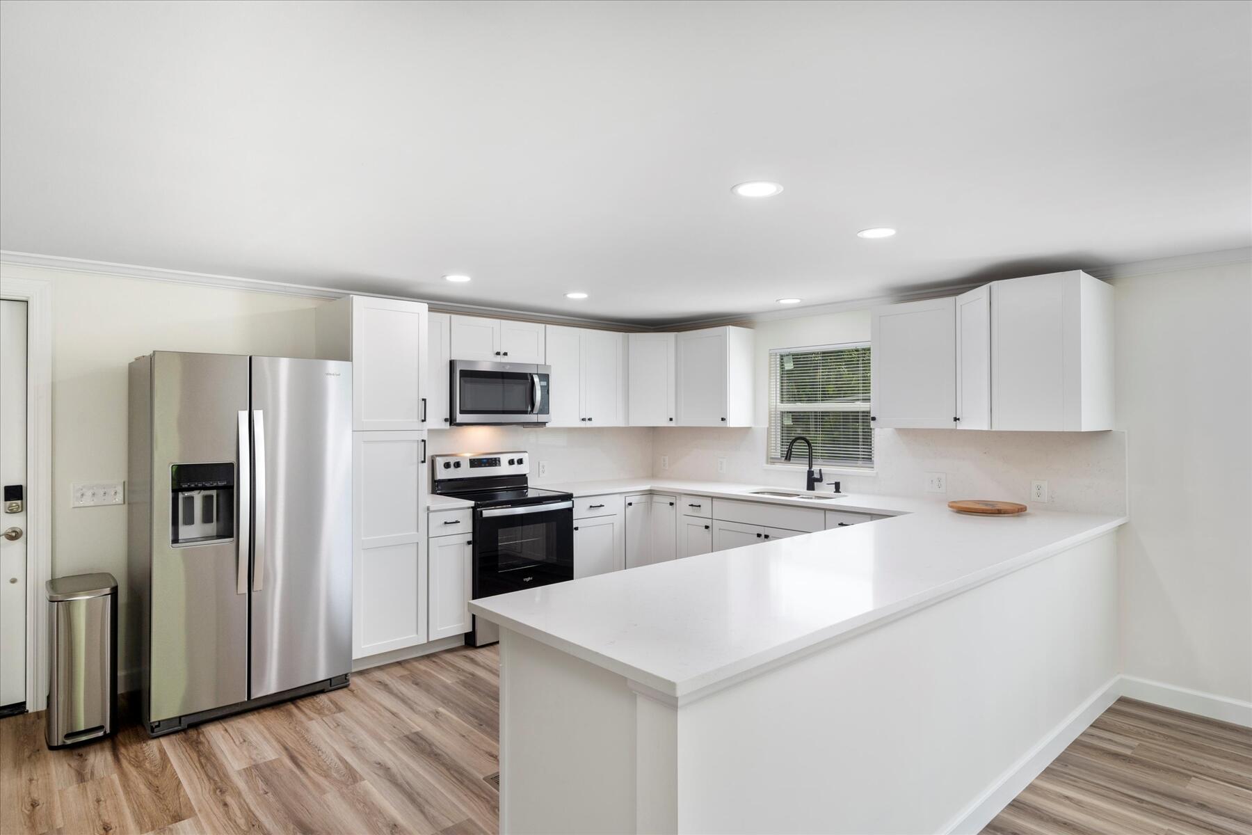 372 NE Jade Circle