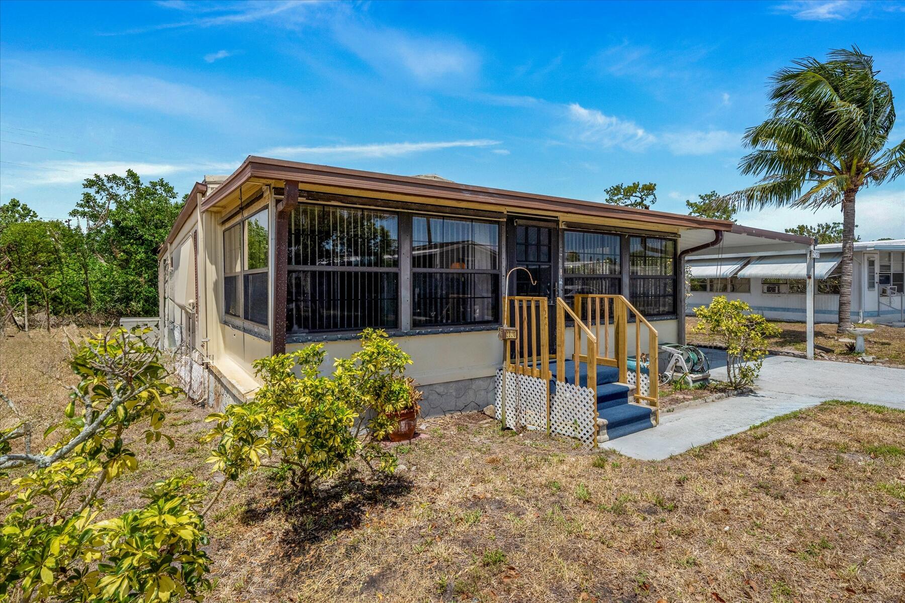 2520 SE Penny Lane