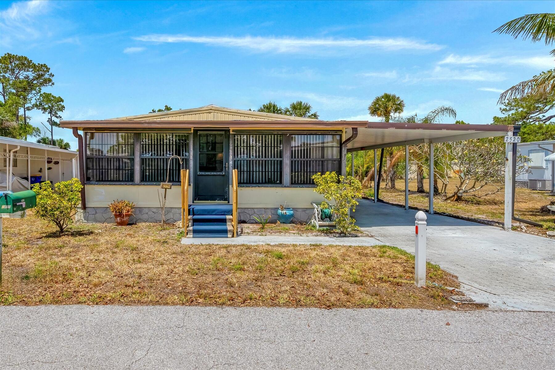 2520 SE Penny Lane