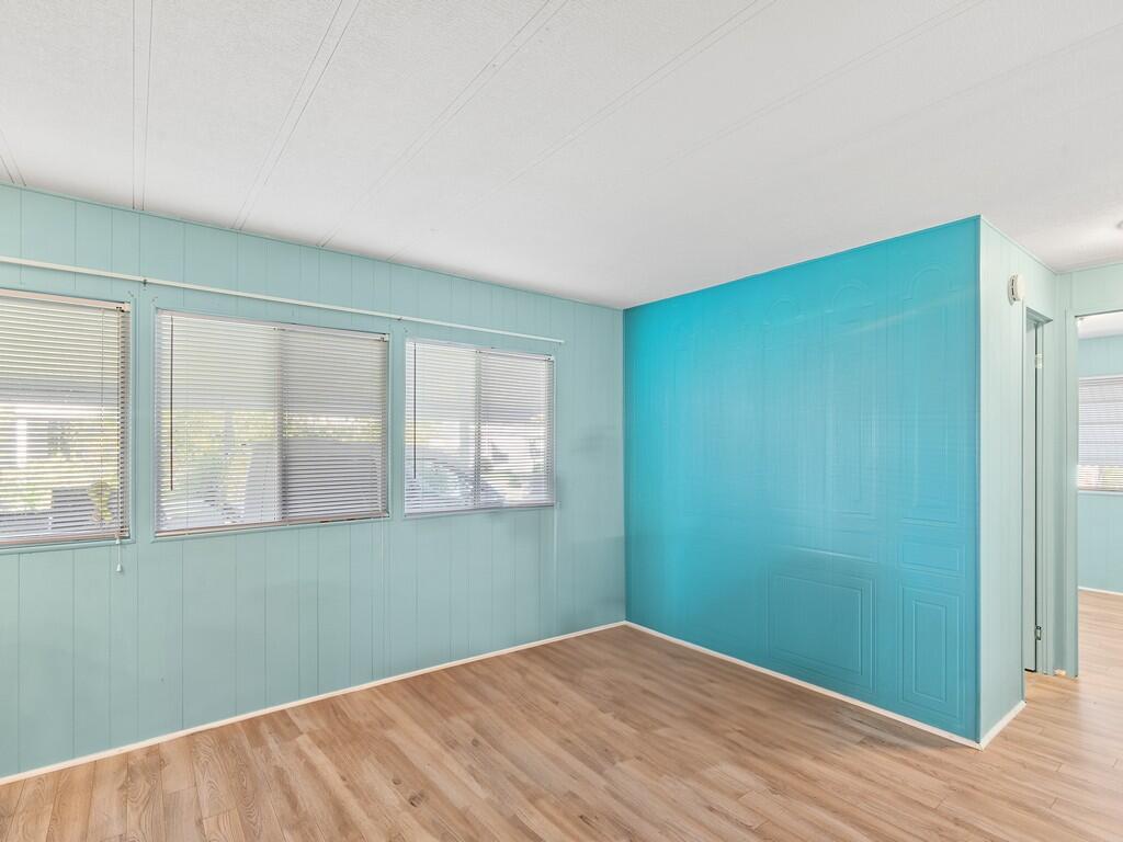 102 N Warner Drive