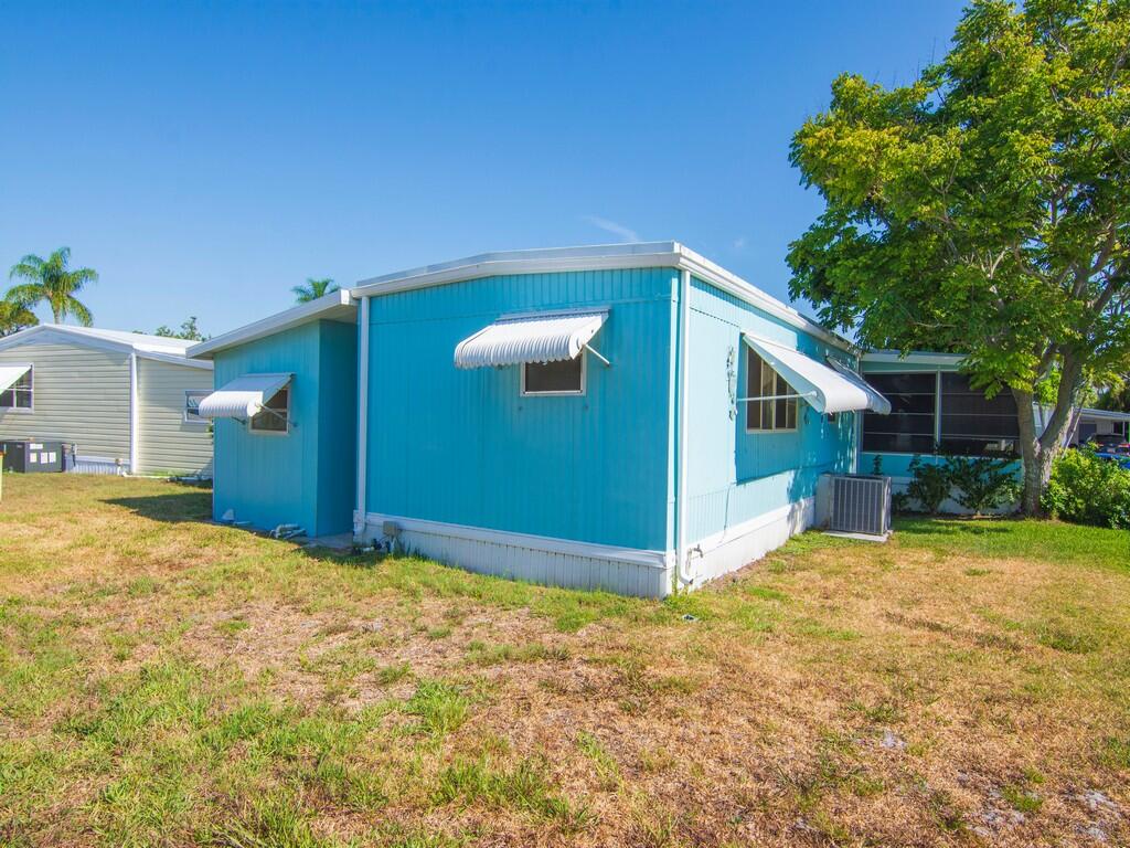 102 N Warner Drive