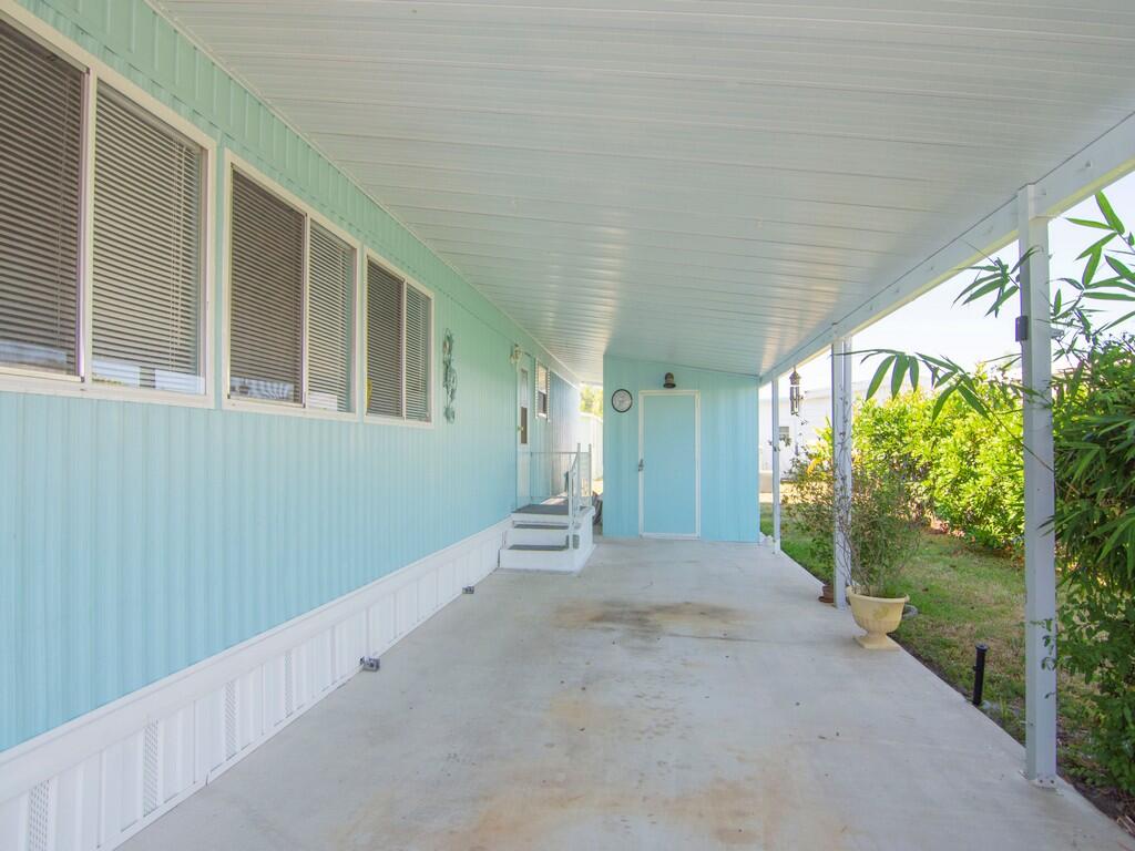 102 N Warner Drive