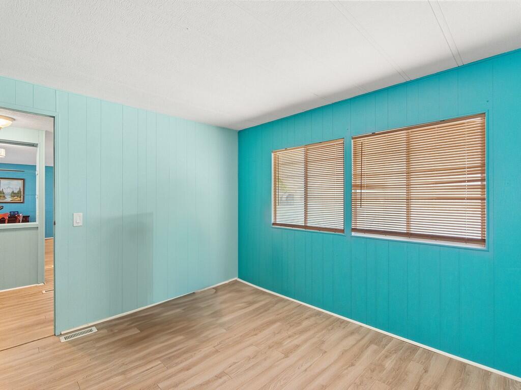 102 N Warner Drive