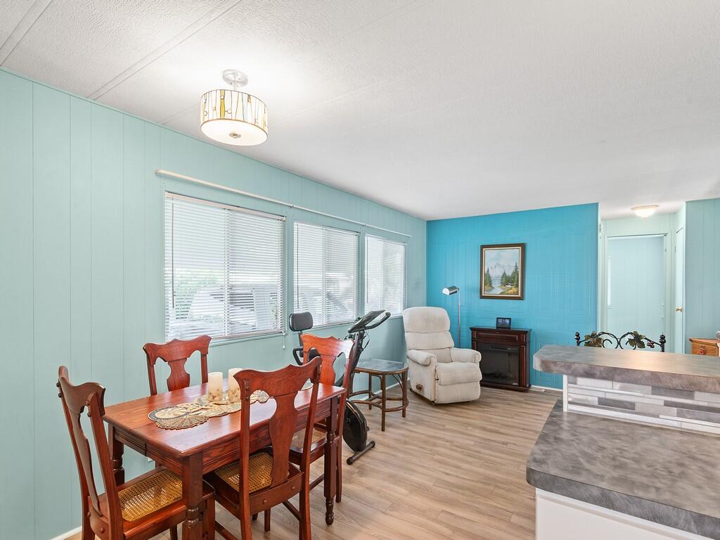 102 N Warner Drive