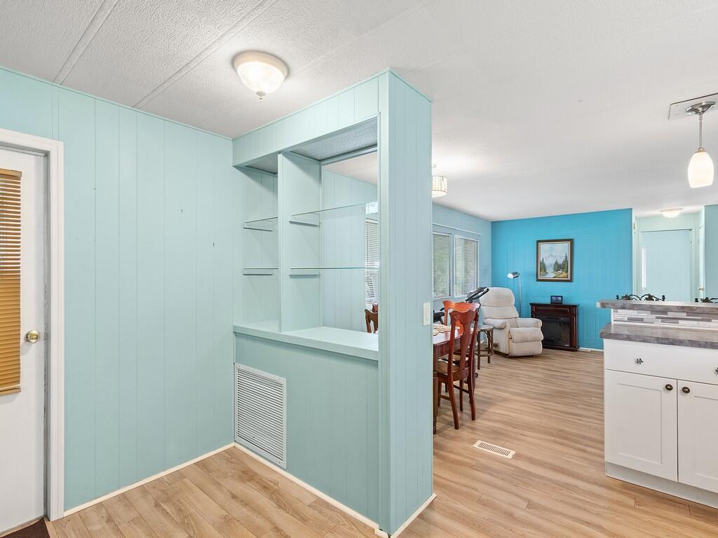 102 N Warner Drive