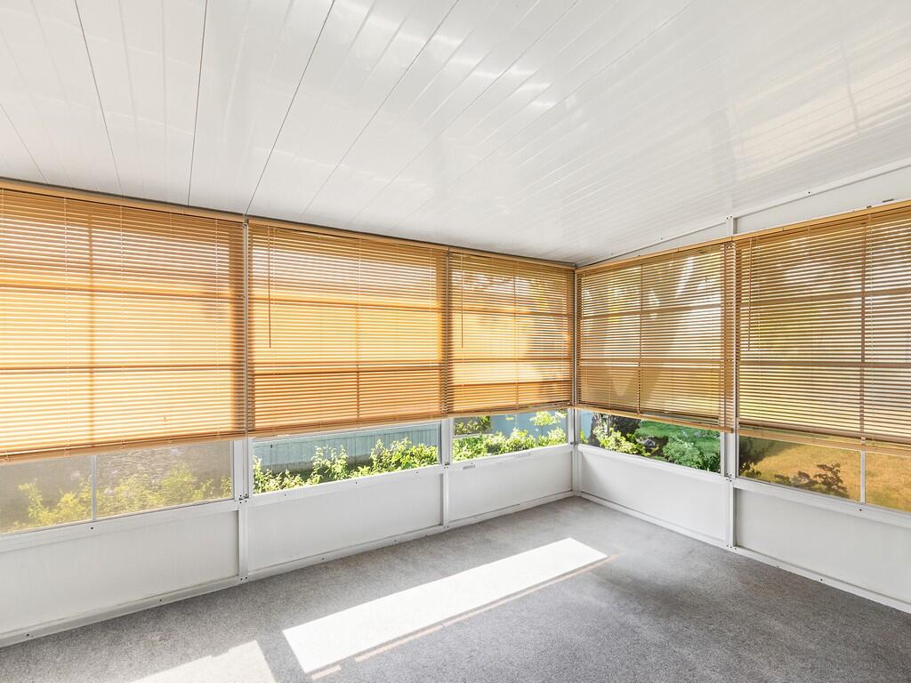 102 N Warner Drive