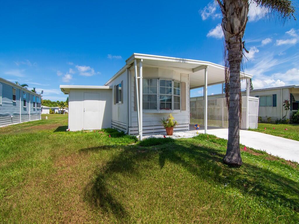 7 Oliva Road, Port St. Lucie
