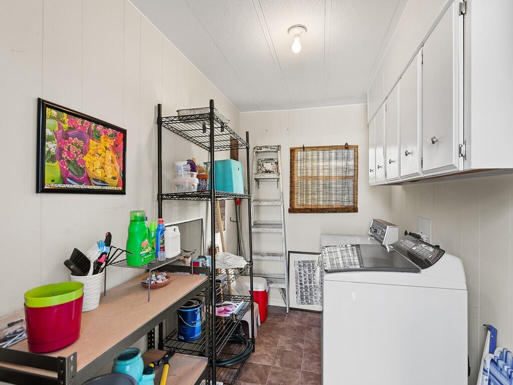 211 West Caribbean, Port St. Lucie