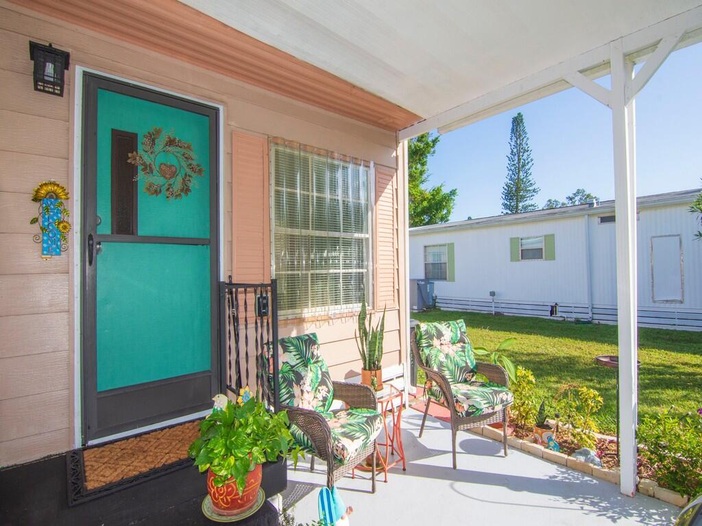 211 West Caribbean, Port St. Lucie