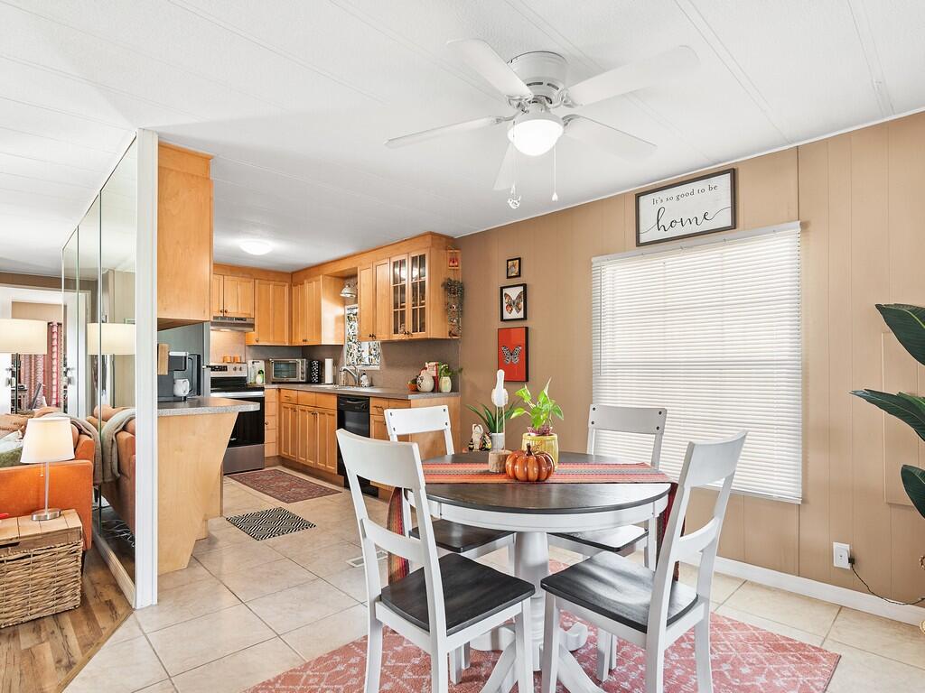 211 West Caribbean, Port St. Lucie