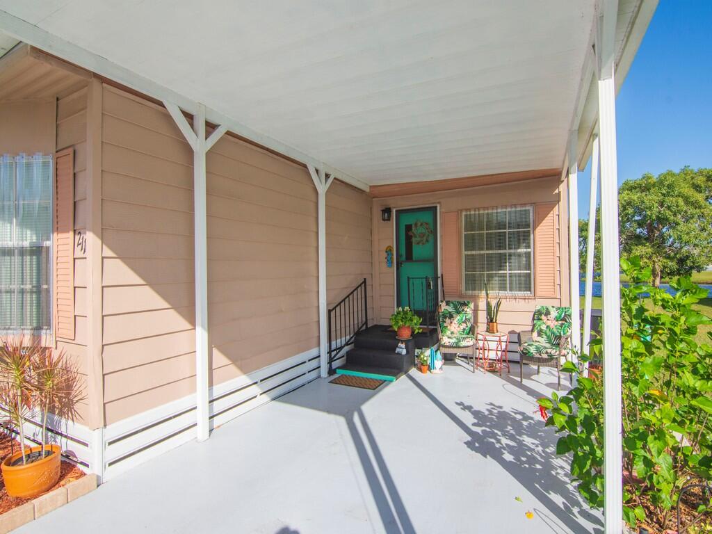 211 West Caribbean, Port St. Lucie