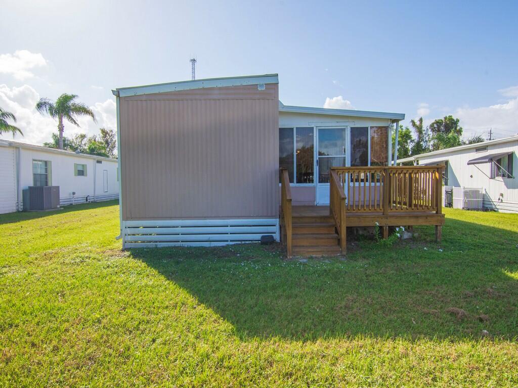 211 West Caribbean, Port St. Lucie
